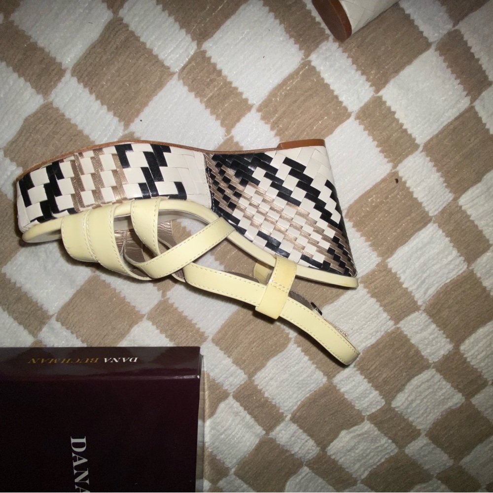 Cole Haan Sandals - Cream/white and Black 7.5-8 - Picture 4 of 7
